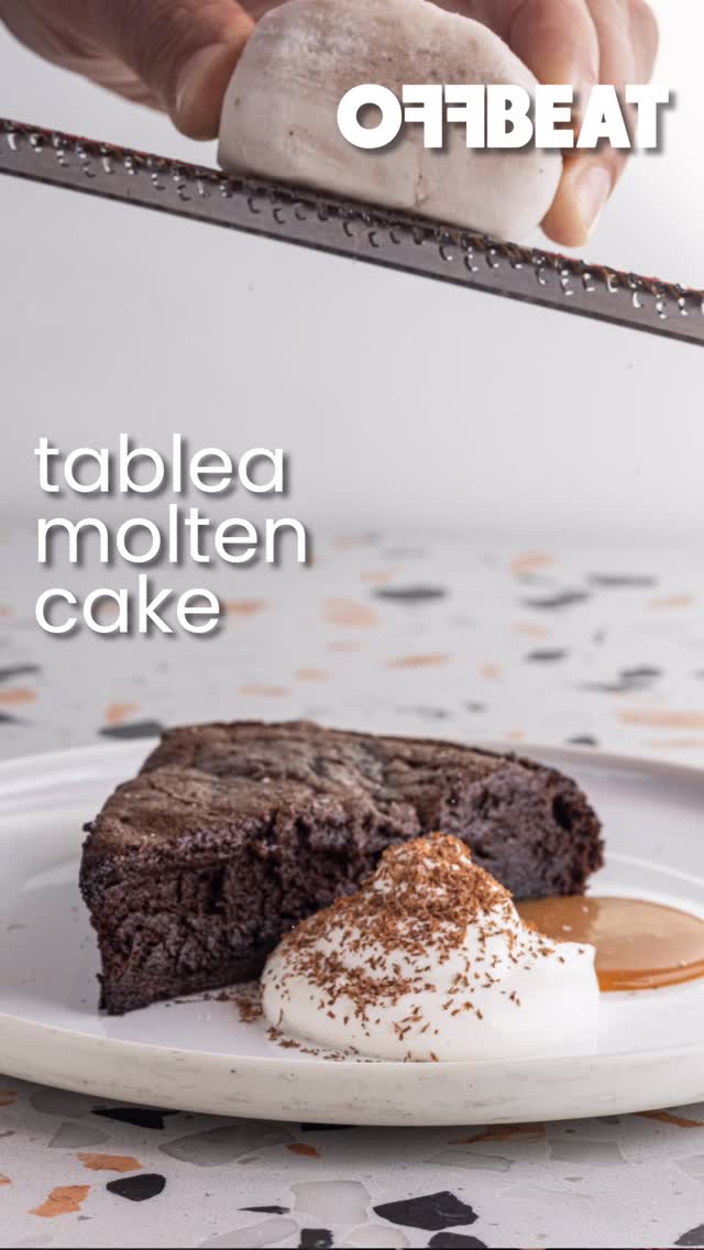 Tablea molten cake — Filipino chocolate dessert